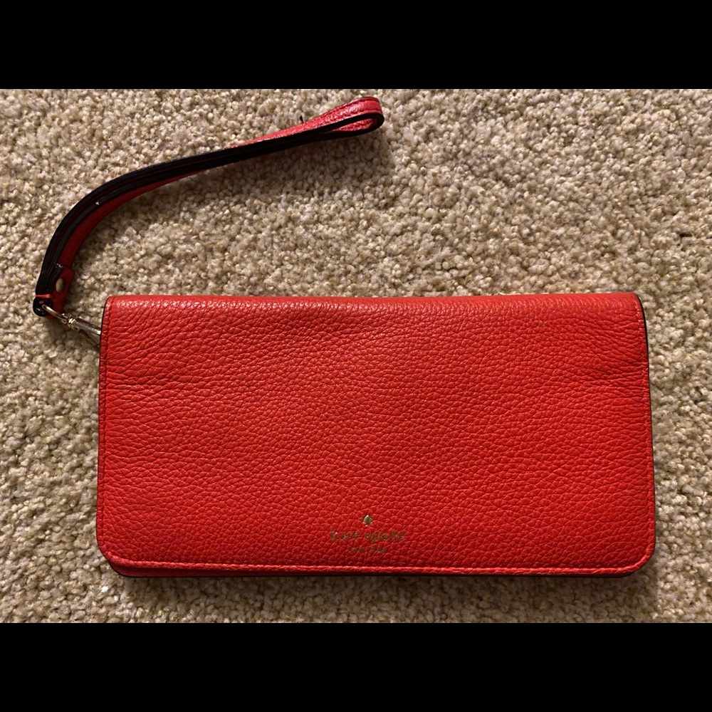 Kate Spade wristlet wallet